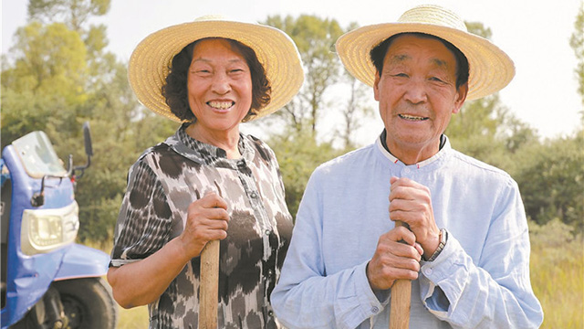 “時(shí)代楷?！睆堖B?。簶s譽(yù)的背后，離不開妻子的默默支持