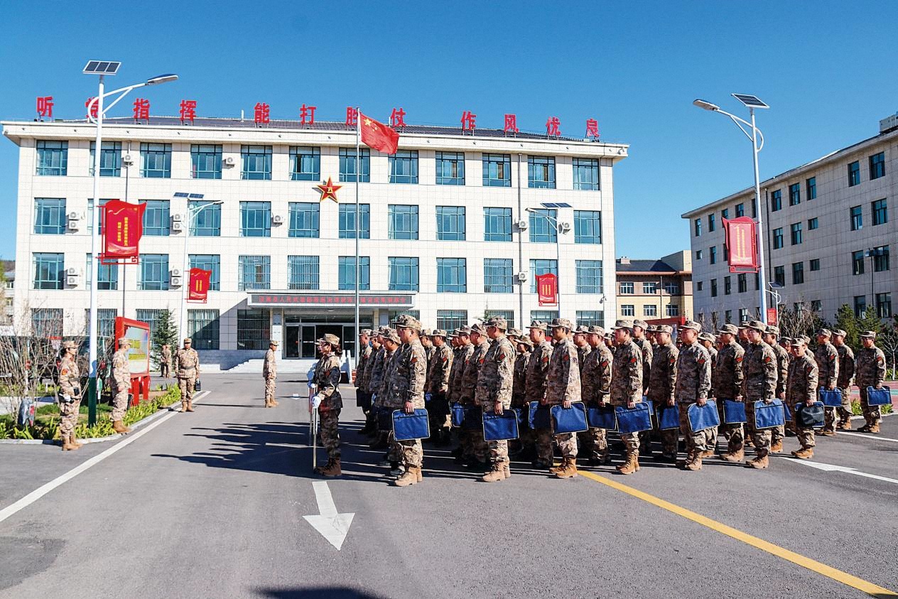 固原軍分區(qū)組織全市基層武裝工作規(guī)范化建設(shè)觀摩