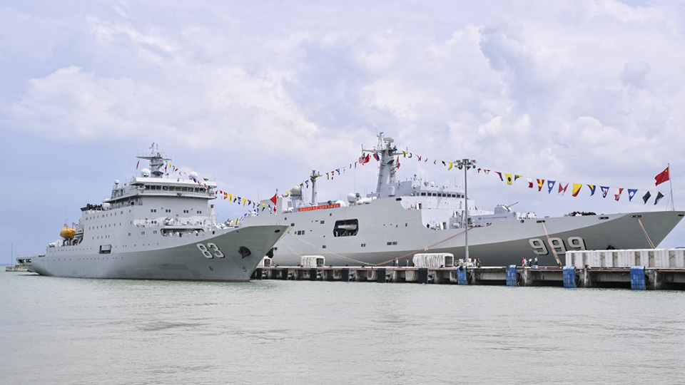 中國(guó)海軍戚繼光艦、井岡山艦訪問馬來(lái)西亞